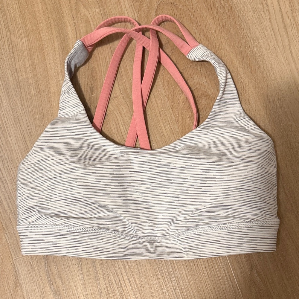 lululemon athletica Sports Bra ize 2 energy bra